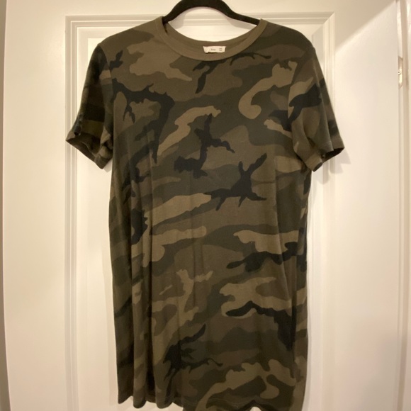TNA Camo Tshirt Dress - Picture 4 of 6